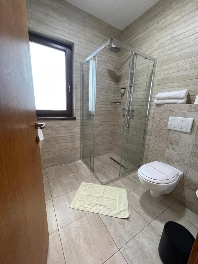 Villa Montana Борсек Экстерьер фото